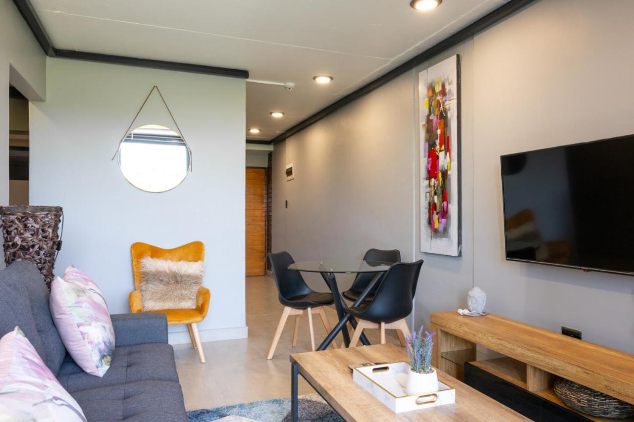 Lux Onyx 207 In Umhlanga Ridge